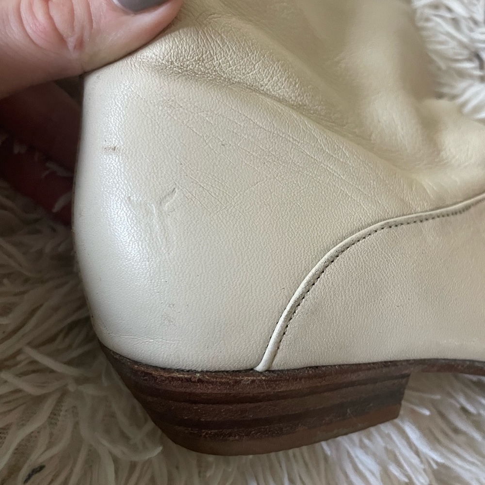Super Rare White Leather Frye Boots size 6.5